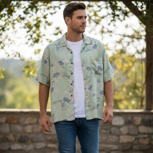 Tommy Bahama Men's L Silk Hawaiian Shirt Sage Green Floral Tropical Aloha Camp